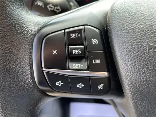 Ford Transit 2025 250 3dr LWB Techo Bajo Furgoneta de Cargas