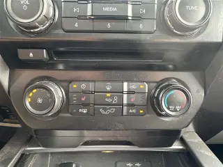 Ford F-150 2016 4x4 XLT 4p SuperCrew 5.5 pie SB