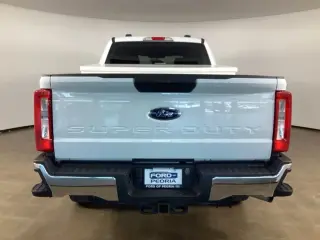 Ford F-250 Super Duty 2023 4x2 XL 4dr Crew Cab 6.8 ft. SB Pickup