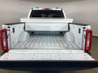 Ford F-250 Super Duty 2023 4x2 XL 4dr Crew Cab 6.8 ft. SB Pickup