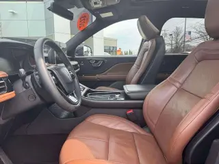 Lincoln Aviator 2023 AWD Reserve 4dr SUV