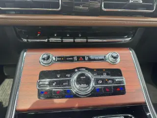 Lincoln Aviator 2023 AWD Reserve 4dr SUV