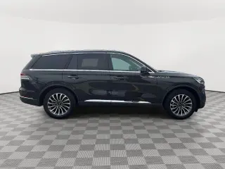 Lincoln Aviator 2023 AWD Reserve 4dr SUV