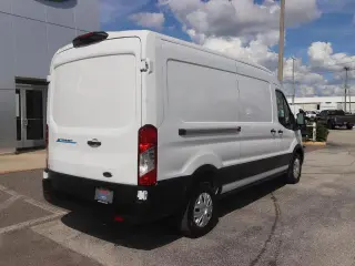 Ford E-Transit 2023 350 3dr SWB Tech Roof Cargo Van