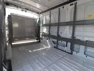 Ford E-Transit 2023 350 3dr SWB Tech Roof Cargo Van