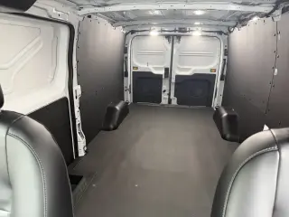 Ford Transit 2025 150 3p LWB Techo Bajo Furgoneta de Carga