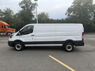 Ford Transit 2025 150 3p LWB Techo Bajo Furgoneta de Carga