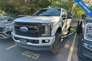 Ford F-350 Super Duty 2019 4x4 Lariat 4dr Cabina de Carga 8 pies SRW Pickup