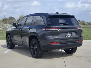 Jeep Grand Cherokee 2023 4x2 Limited 4dr SUV