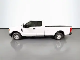 Ford F-350 Super Duty 2021 4x2 XL 4dr SuperCab 6.8 ft. SB SRW Pickup