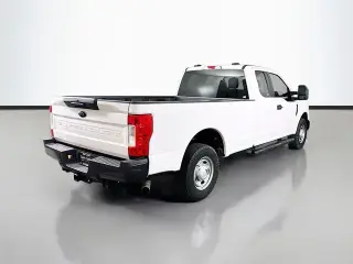 Ford F-350 Super Duty 2021 4x2 XL 4dr SuperCab 6.8 ft. SB SRW Pickup