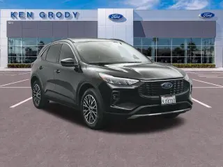Ford Escape Híbrido Enchufable 2023 Base 4 puertas SUV