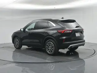 Ford Escape Híbrido Enchufable 2023 Base 4 puertas SUV