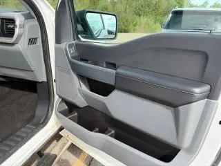Ford F-150 2023 4x4 XL 4dr SuperCrew 6.5 ft. SB