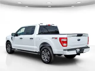 Ford F-150 2023 4x2 XL 4 puertas SuperCrew caja corta de 5.5 pies