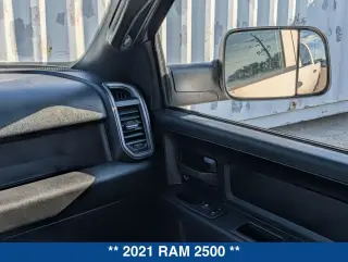 Ram 2500 2021 4x4 Tradesman 4dr Crew Cab 6.3 ft. SB Pickup