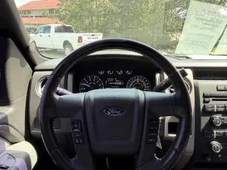 Ford F-150 2012 4x4 XLT 4dr SuperCrew Styleside 5.5 ft. SB