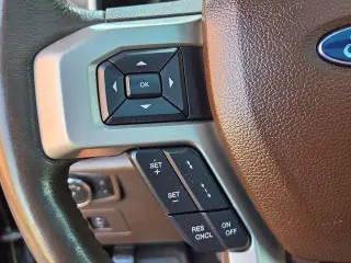 Ford F-150 2015 4x4 King Ranch 4dr SuperCrew 6.5 ft. SB