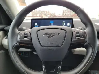 Ford Mustang Mach-E 2023 Premium 4dr SUV