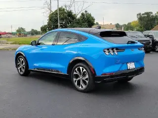 Ford Mustang Mach-E 2023 Premium 4dr SUV