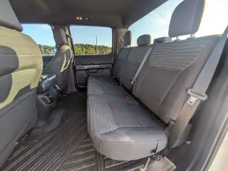 Ford F-150 2023 4x2 XL 4dr SuperCrew 5.5 ft. SB