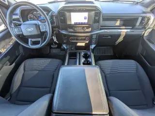 Ford F-150 2023 4x2 XL 4dr SuperCrew 5.5 ft. SB