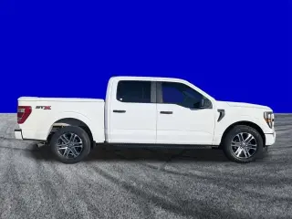 Ford F-150 2023 4x2 XL 4dr SuperCrew 5.5 ft. SB