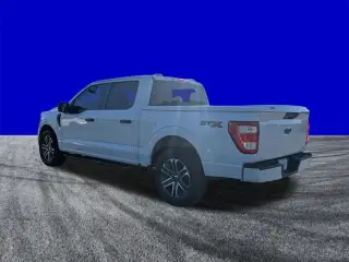 Ford F-150 2023 4x2 XL 4dr SuperCrew 5.5 ft. SB