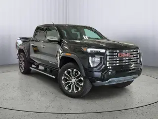 GMC Canyon 2025 4x4 Denali Cabina Crew 4 puertas, cama corta de 5 pies