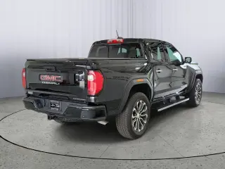 GMC Canyon 2025 4x4 Denali Cabina Crew 4 puertas, cama corta de 5 pies