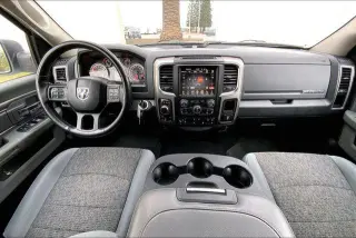 Ram 1500 2017 4x4 SLT 4dr Crew Cab 5.5 ft. SB Pickup
