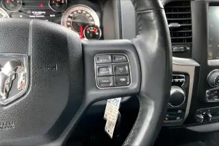 Ram 1500 2017 4x4 SLT 4dr Crew Cab 5.5 ft. SB Pickup
