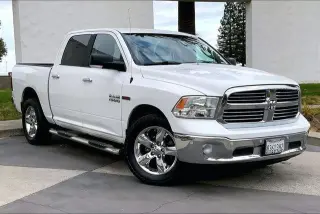Ram 1500 2017 4x4 SLT 4dr Crew Cab 5.5 ft. SB Pickup