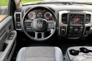 Ram 1500 2017 4x4 SLT 4dr Crew Cab 5.5 ft. SB Pickup