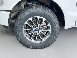 Ford F-150 2018 4x4 XLT 4dr SuperCrew 5.5 ft. SB