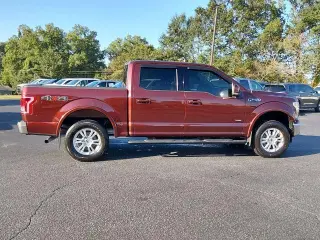 Ford F-150 2015 4x4 Lariat 4dr SuperCrew con cabina de 5.5 metros SB