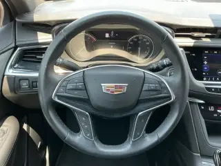 Cadillac XT5 2023 de lujo premium 4dr SUV
