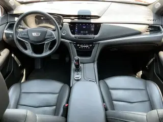 Cadillac XT5 2023 de lujo premium 4dr SUV