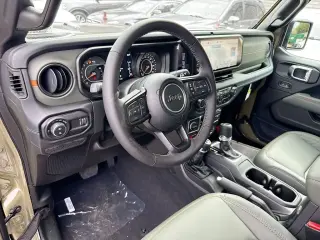 Jeep Gladiator 2025 4x4 Mojave 4dr Crew Cab 5.0 ft. SB
