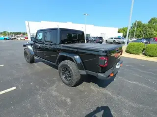 Jeep Gladiator 2023 4x4 Mojave 4dr Cabina de Crew 5.0 ft. SB