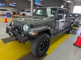 Jeep Gladiator 2022 4x4 Overland 4dr Crew Cab 5.0 ft. SB
