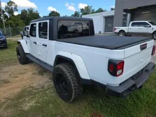 Jeep Gladiator 2022 4x4 Sport 4dr Cabina de Crew 5.0 ft. SB