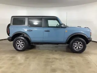 Ford Bronco 2022 4x4 Base Advanced 4dr SUV