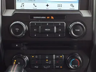 Ford F-150 2018 4x4 King Ranch 4dr SuperCrew con motor de 5.5 ft. SB