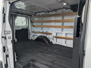 Ford Transit 2021 250 3 puertas SWB Tech Roof Baja Furgón de Carga