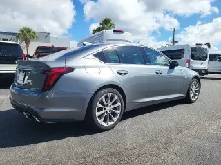 Sedán de 4 puertas Cadillac CT5 2020 Premium Luxury