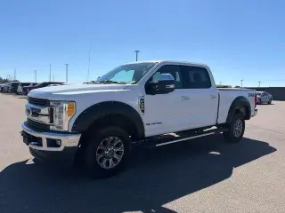 Ford F-250 Super Duty 2017 4x4 XLT 4dr Crew Cab 6.8 ft. SB Pickup