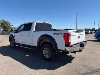 Ford F-250 Super Duty 2017 4x4 XLT 4dr Crew Cab 6.8 ft. SB Pickup