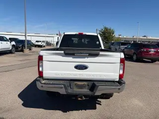 Ford F-250 Super Duty 2017 4x4 XLT 4dr Crew Cab 6.8 ft. SB Pickup