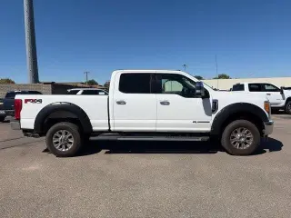 Ford F-250 Super Duty 2017 4x4 XLT 4dr Crew Cab 6.8 ft. SB Pickup